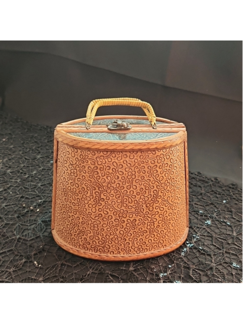 Wooden Handbag, small storage, like new - Picture 1 of 10